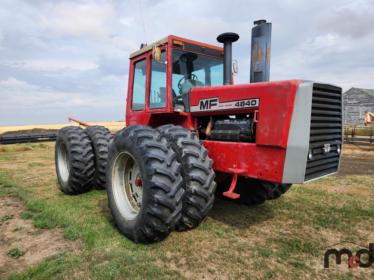 ご当地キティ　根付け　MASSEY FERGUSON ご当地キティ 根付け MASSEY FERGUSON ハローキティ - ご当地